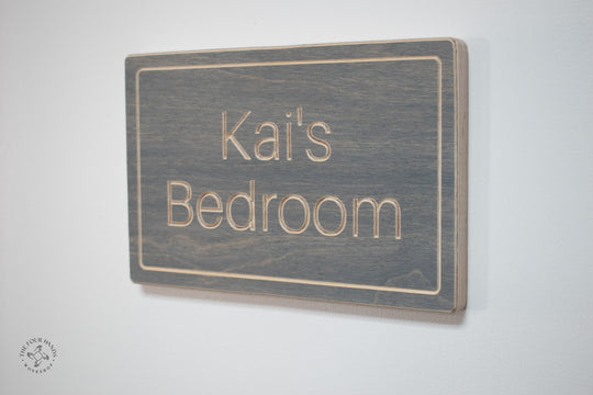Personalisable name plaques